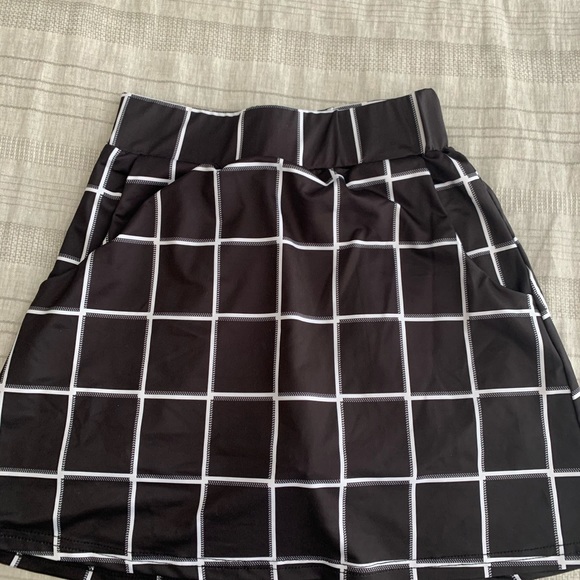 Nike Dresses & Skirts - ladies golf skort Nike Dresses & Skirts - ladies golf skort